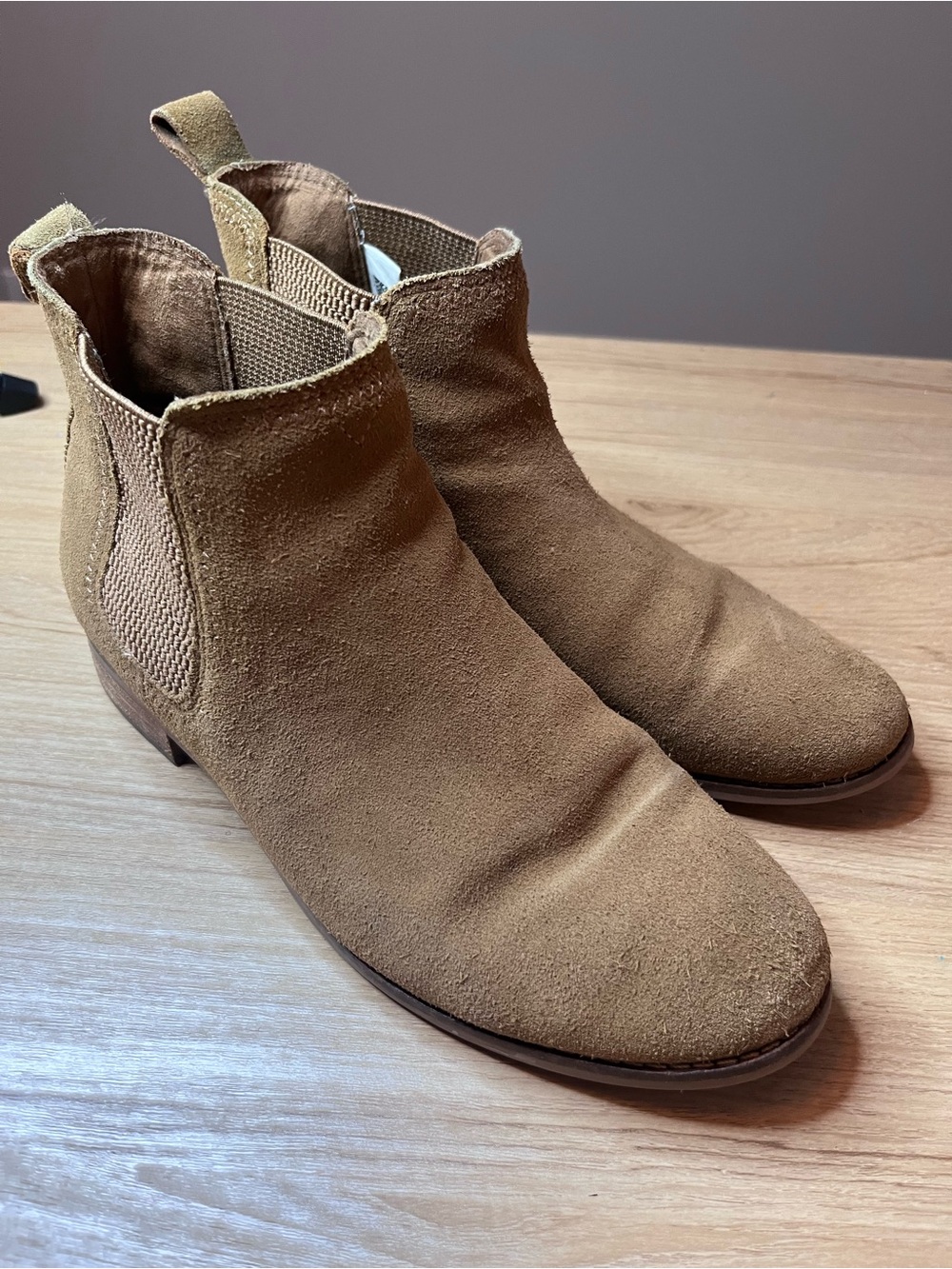 TOMS Suede Chelsea Ankle Boots Tan Camel Women’s US 7.5